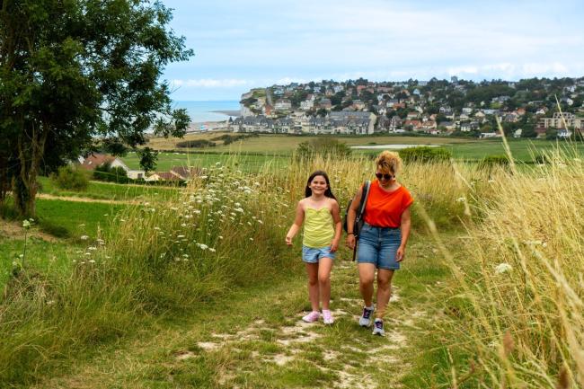 Randonnée en famille sur le GR®21 à Criel-sur-Mer