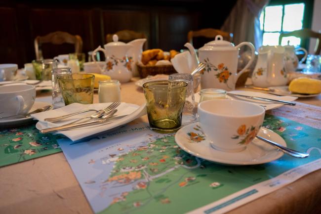 Petit déjeuner à l'Auberge du Val au Cesne